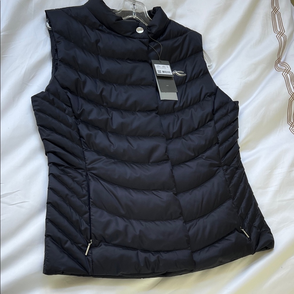 Women's Black Puffer Vest